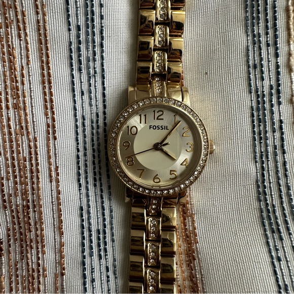 Fossil gold Women’s Watch - Picture 3 of 3